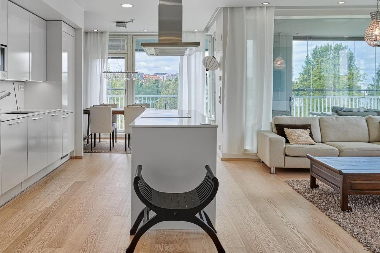 Apartment 1br Center By The Park With Private Sauna, Balcony & View
