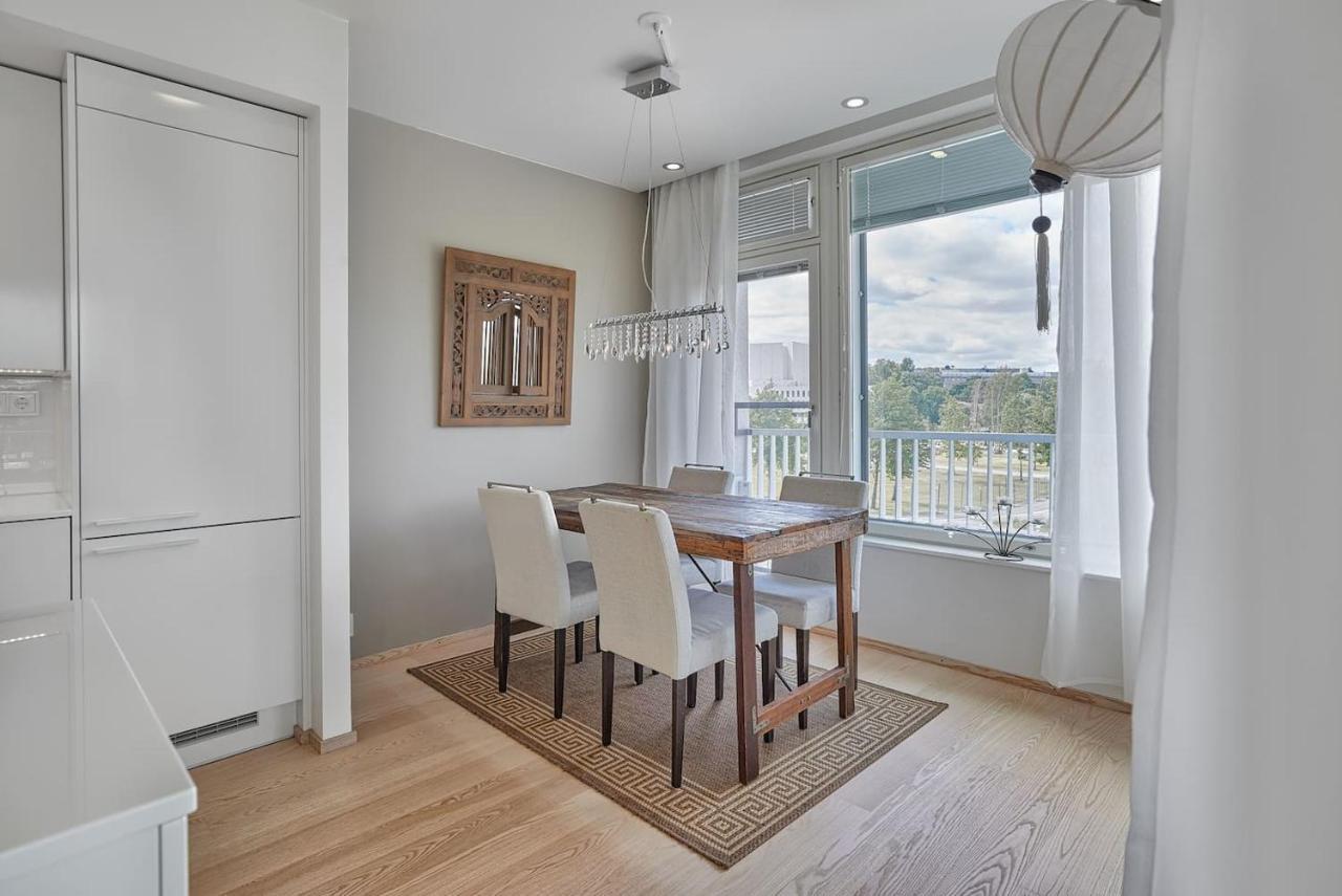 1br Center By The Park With Private Sauna, Balcony & View Apartment