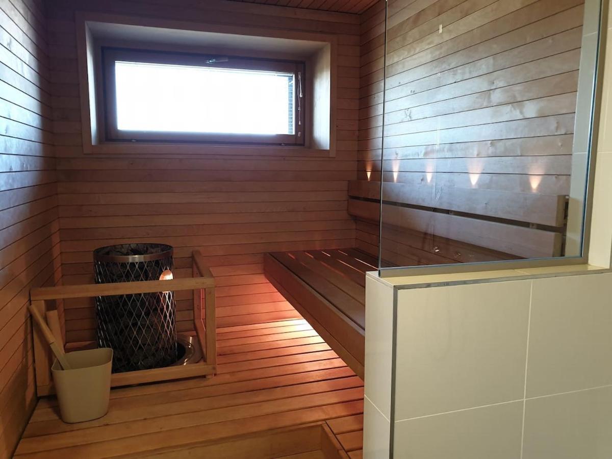 Apartment 1br Center By The Park With Private Sauna, Balcony & View
