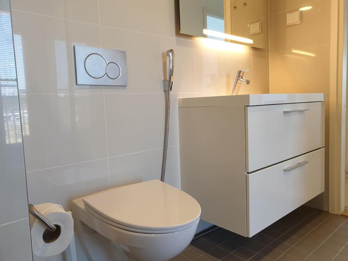 1br Center By The Park With Private Sauna, Balcony & View Apartment *